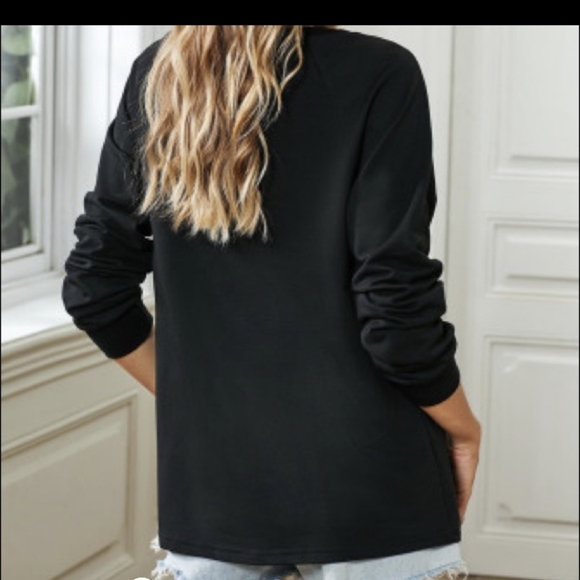 Black pullover sweat shirt - Picture 2 of 4